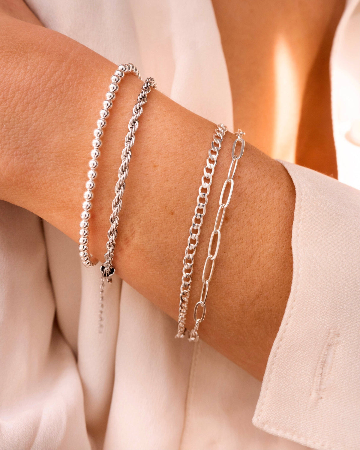 SMALL BEAD BRACELET