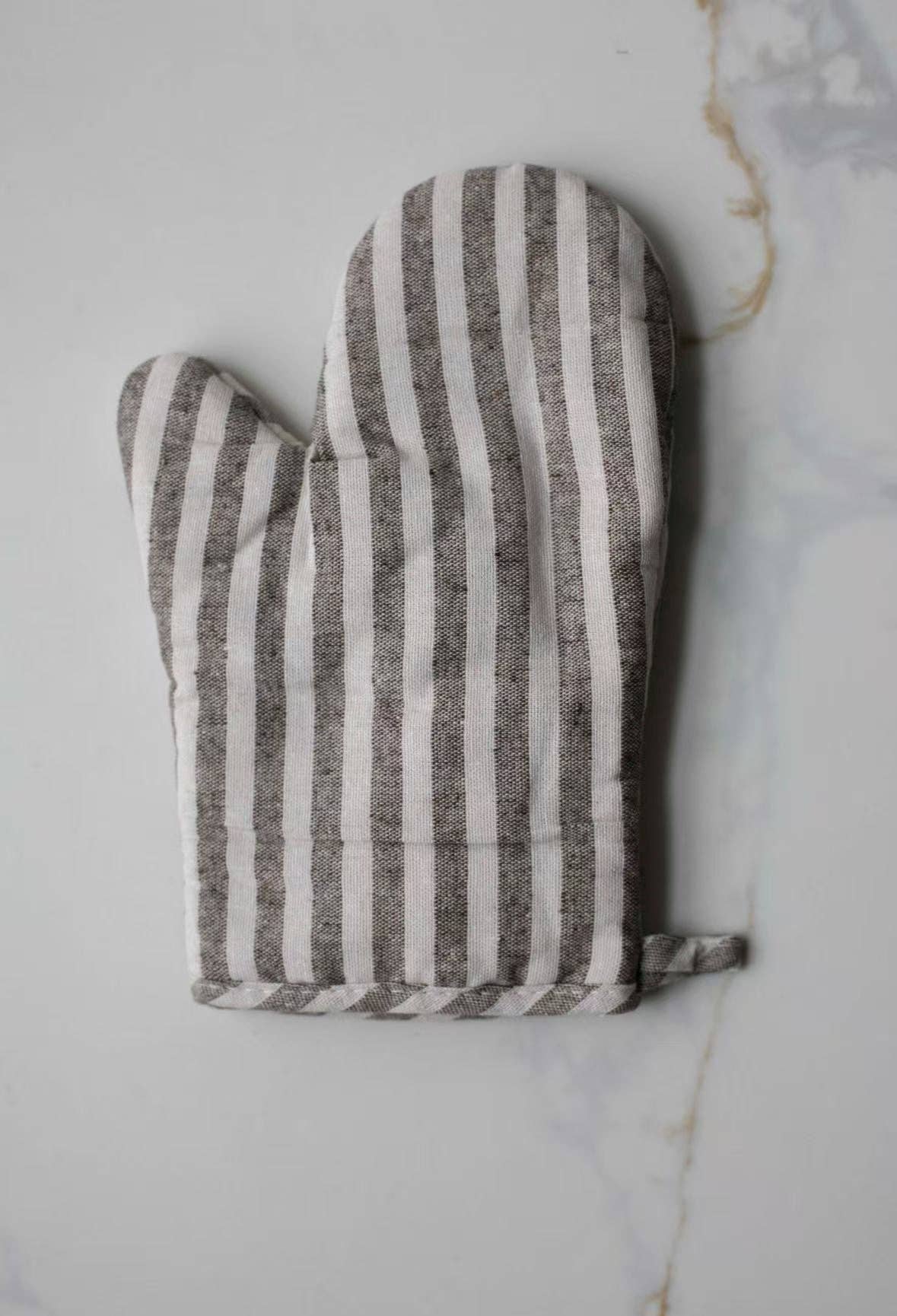 Stripe Oven Mitt