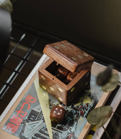 5 Dice Wood Box Set
