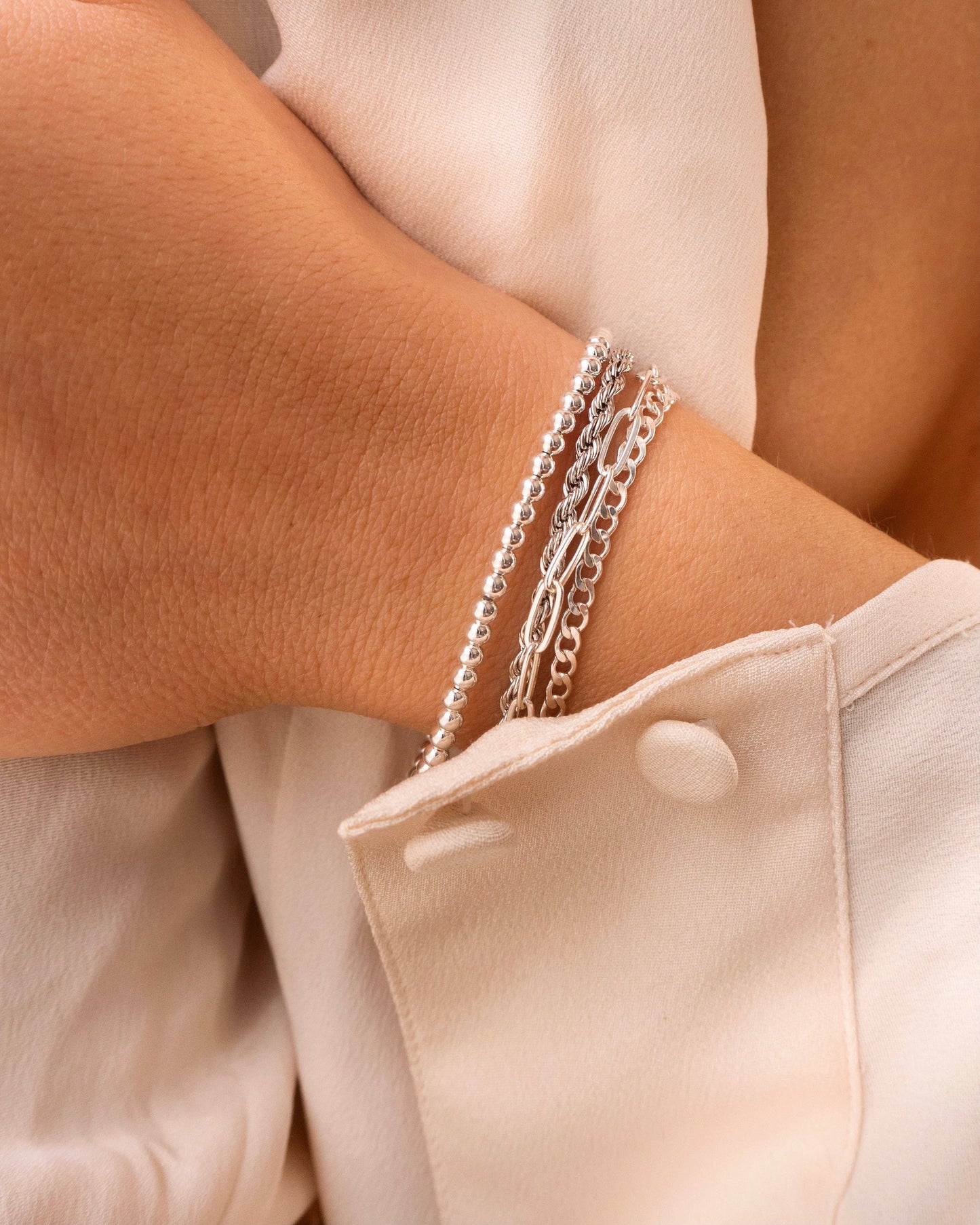 SMALL BEAD BRACELET