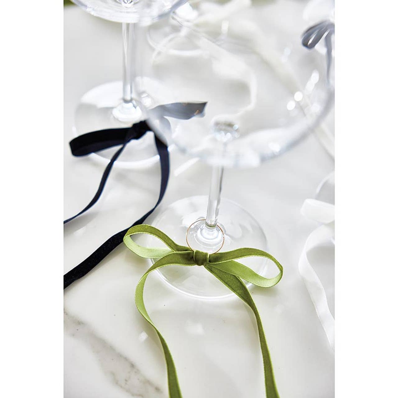 Velvet Bow Wine Charms - Green