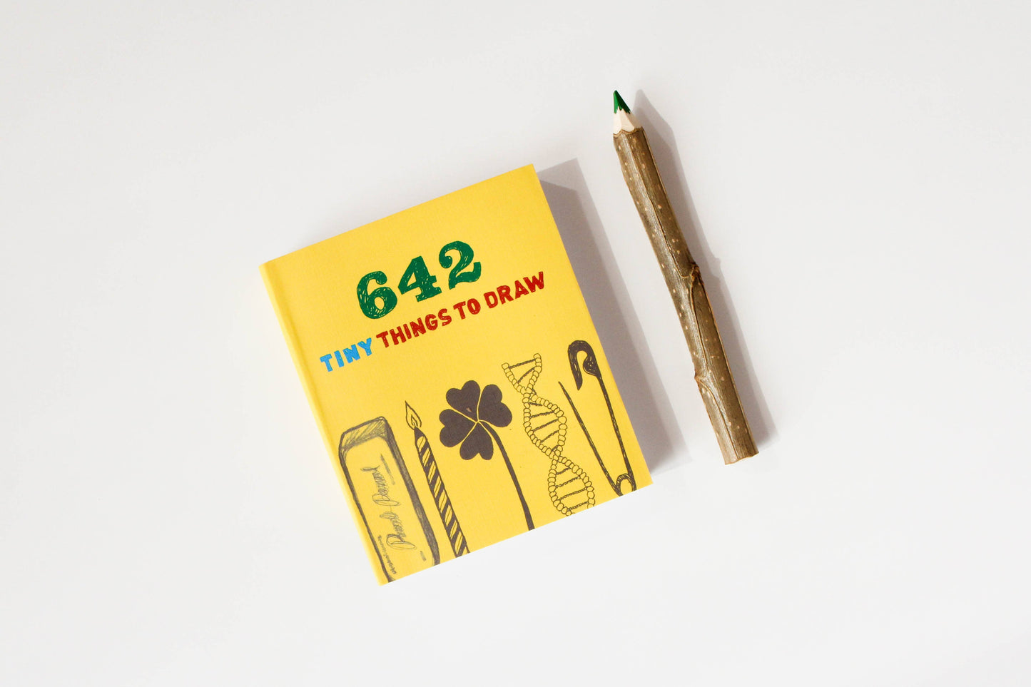 642 Tiny Things to Draw Book